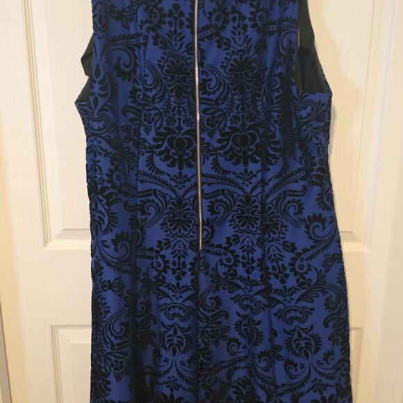 Royal Blue and Black Demask Dress with Pockets, size 22. - Picture 6 of 9